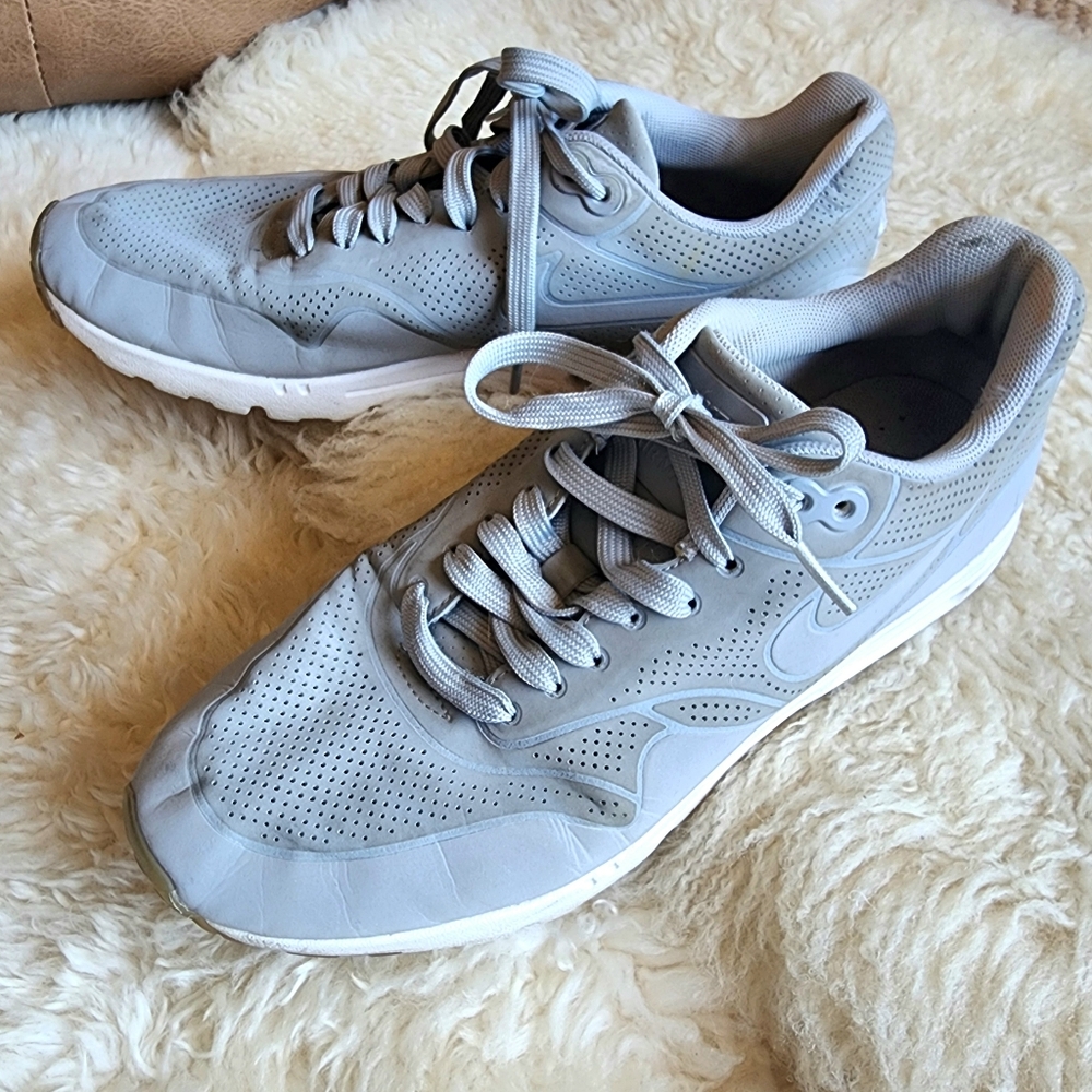 Nike Air Max 1Ultra Moire Wolf Grey Shoes Womens US size 9.5